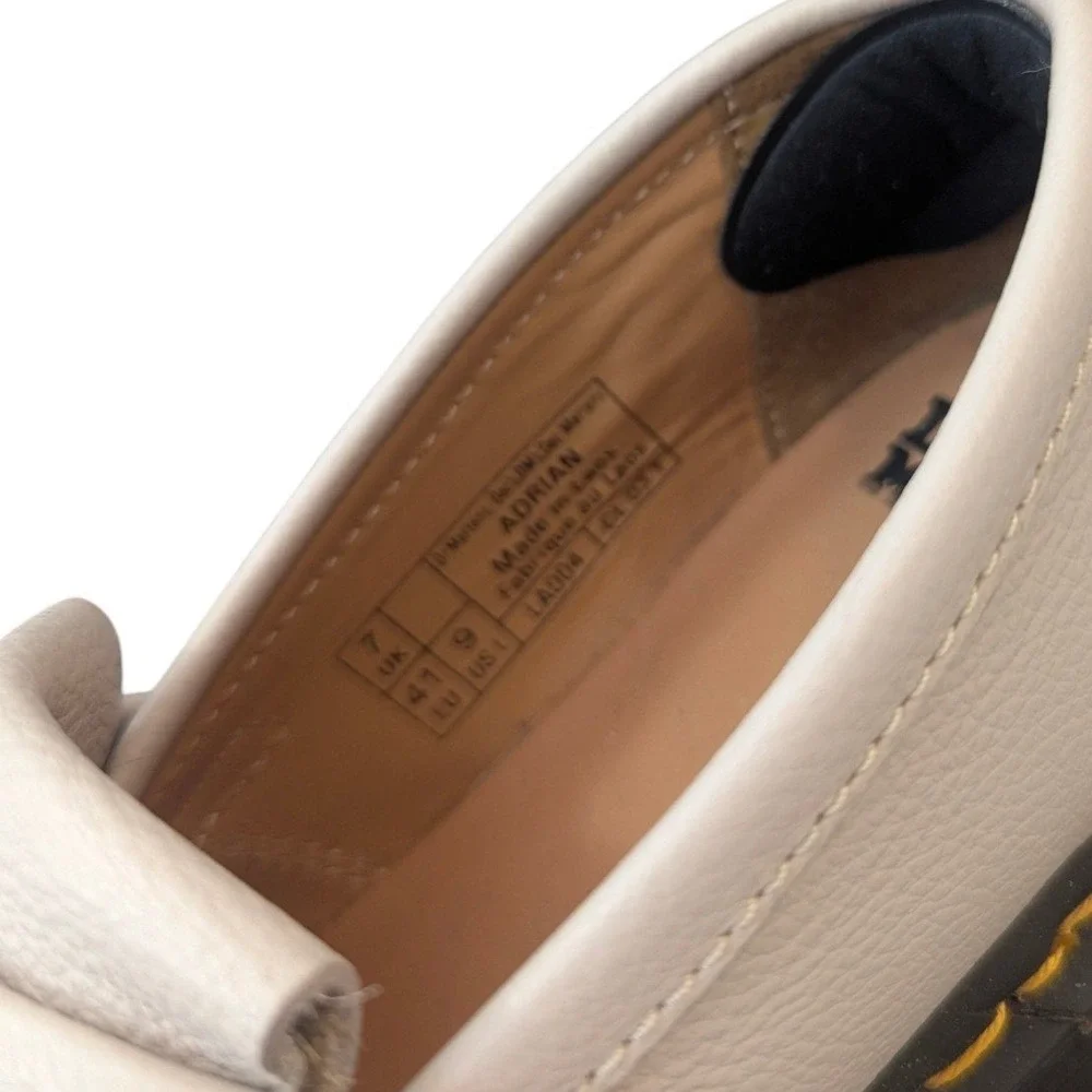 Dr. Martens Adrian Tassel Loafers Parchment Beige Leather Womens 9 UK 7 EU 41 - Picture 4 of 6